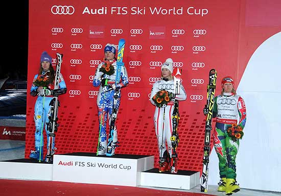 Tina Maze (2.), Veronika Velez-Zuzulova (1.), Michaela Kirchgasser (3.), Tania Poutiainen (4.)  (foot: Ingrid Grossmann)